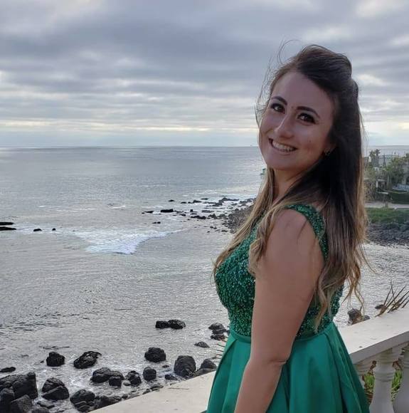 Meet your Posher, Ana - Picture 1 of 1